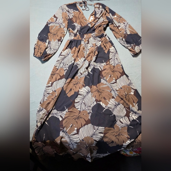 Onetheland Elegant Brown and Navy Floral Maxi Dress New In Poly Medium PTP 20 - Picture 2 of 5